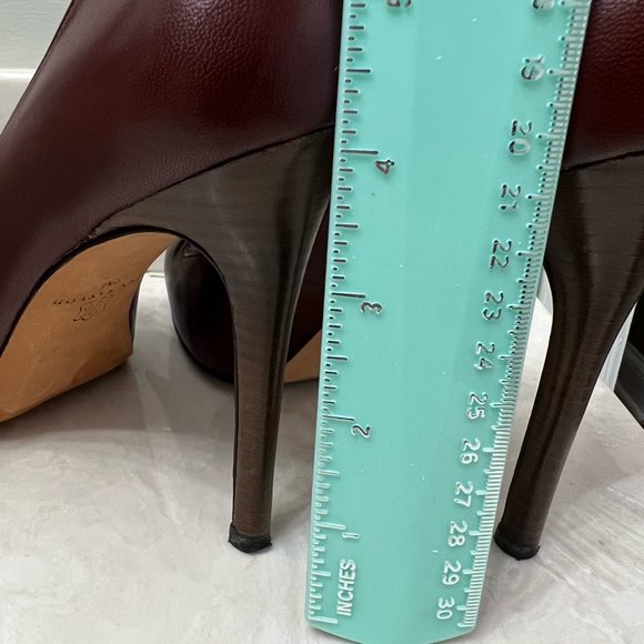 Ann Taylor Burgundy Leather Heels Size 8 - Picture 12 of 15